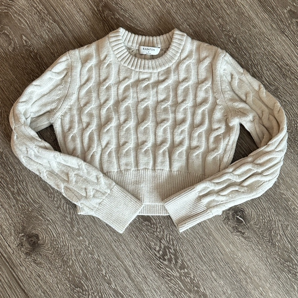 Aritzia Grey Cropped Crew Neck Sweater